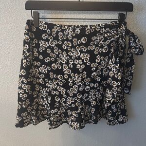 Floral Black Daisy Skirt